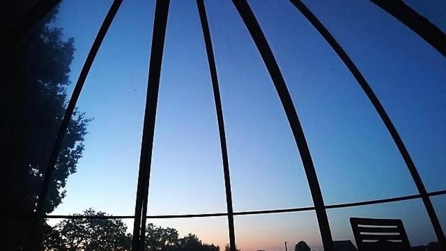 a window with a view of a blue sky at Maison d hôtes Casa Sana in Pillac