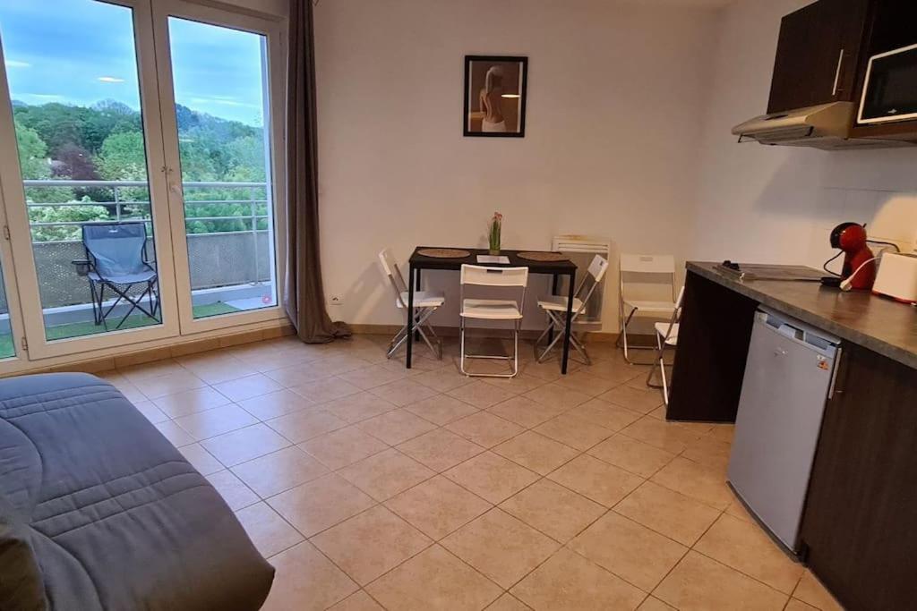 Køkken eller tekøkken på B306 Appartement DisneyLand Paris