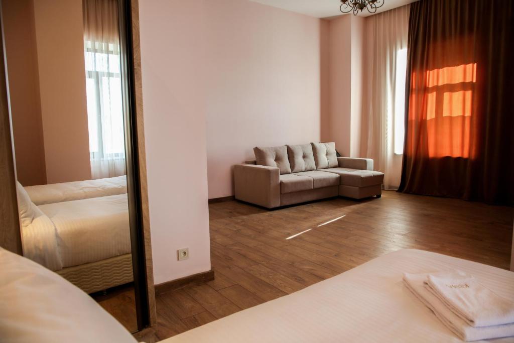 KUMA Hotel Gyumri - Camera Familiare Con Bagno