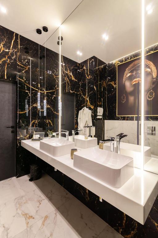 Bagno di ARISTO Jacuzzi Hotel