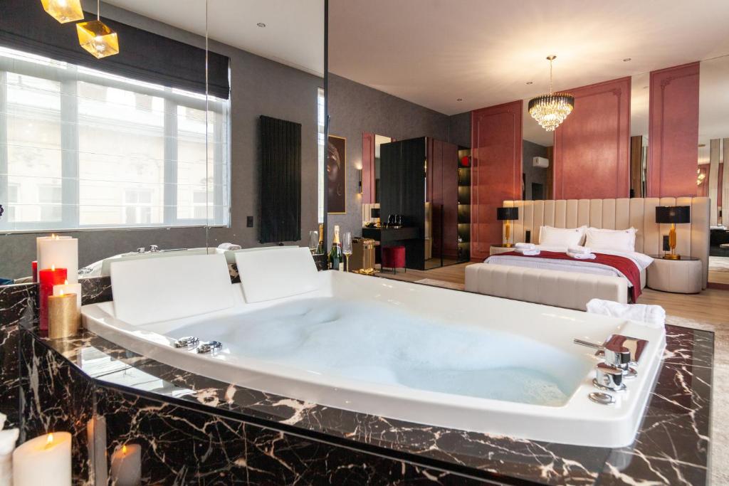Bagno di ARISTO Jacuzzi Hotel