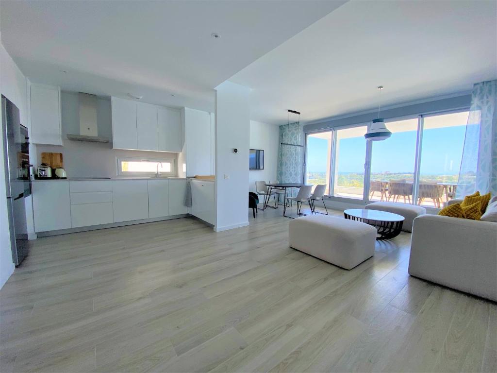 Kuchyňa alebo kuchynka v ubytovaní Luxurious holiday apartment near Puerto Banus