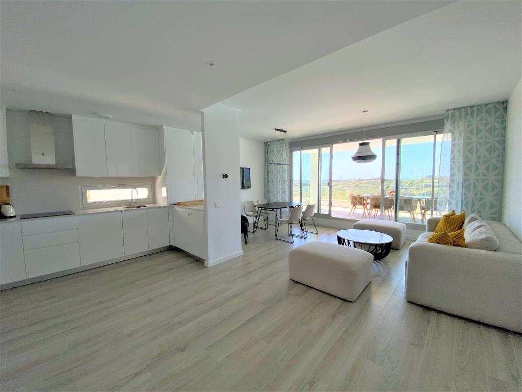 Kuchyňa alebo kuchynka v ubytovaní Luxurious holiday apartment near Puerto Banus