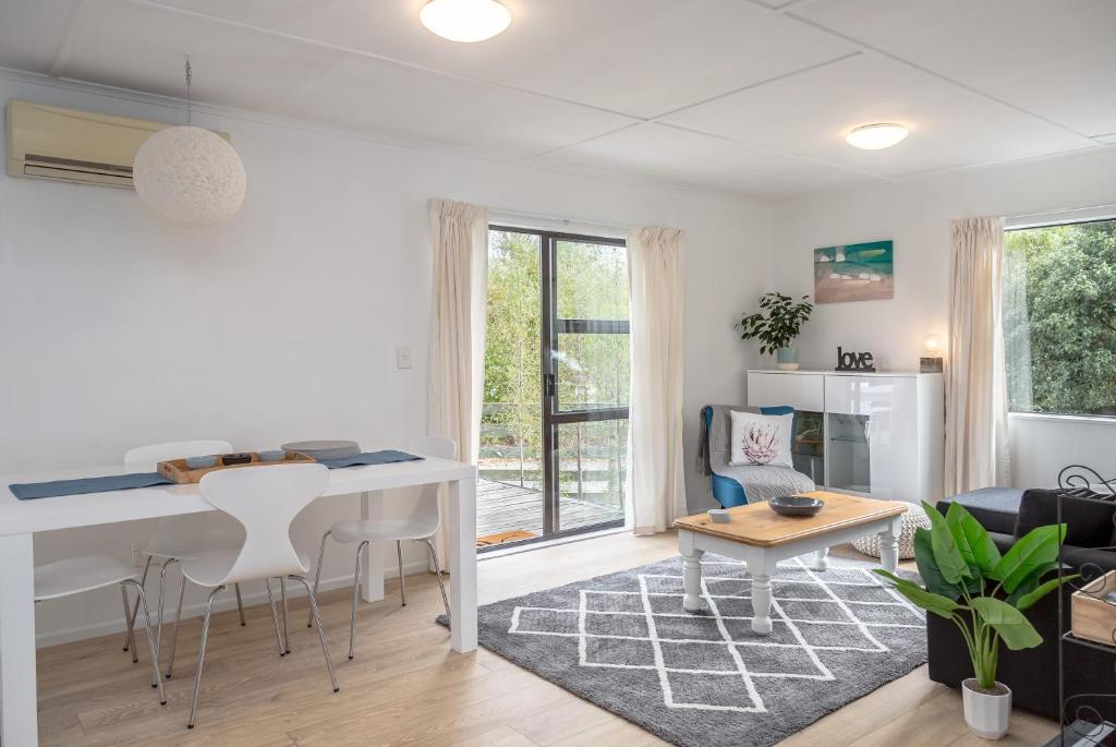 Η κουζίνα ή μικρή κουζίνα στο Tui Cottage