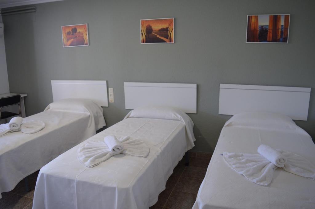 Nuevo Hotel Capitolio - Triple Room With Private Bathroom