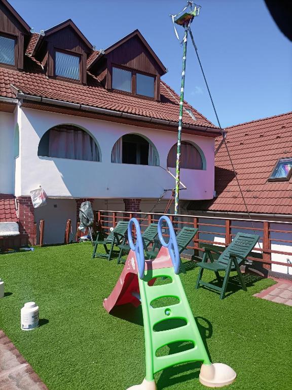 Zahrada ubytování Triniti Vendégház