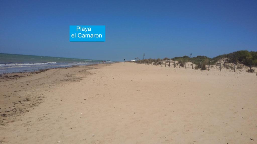 チピオナにあるLa Pavona 11 - 1ª línea de Playa Chipionaのカメラの遊び場