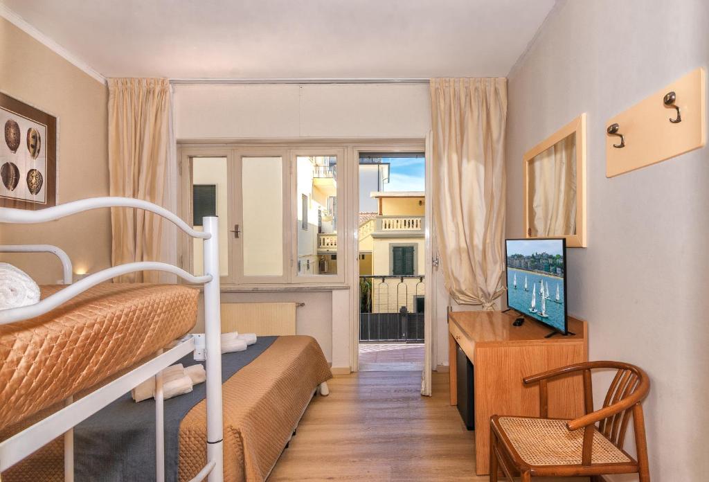 Hotel Stella D'Italia - Quadruple Room With Balcony