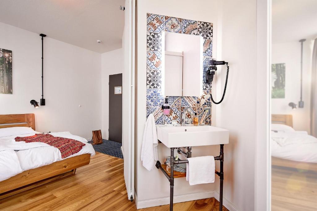 Hotel am Chlodwigplatz - Resim 13