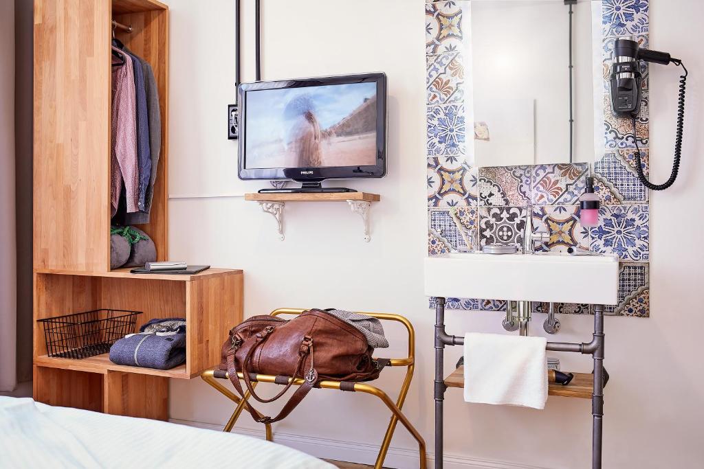 Hotel am Chlodwigplatz - Resim 11