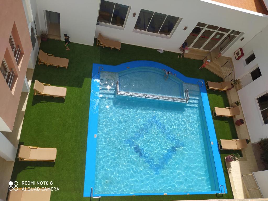 Bazén v ubytování Appart-Hotel SOFINES nebo v jeho okolí
