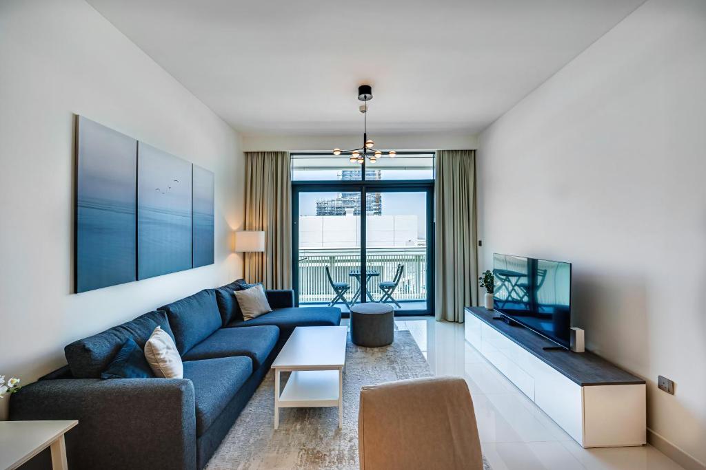 Bright and cozy apartment on the Beachfront