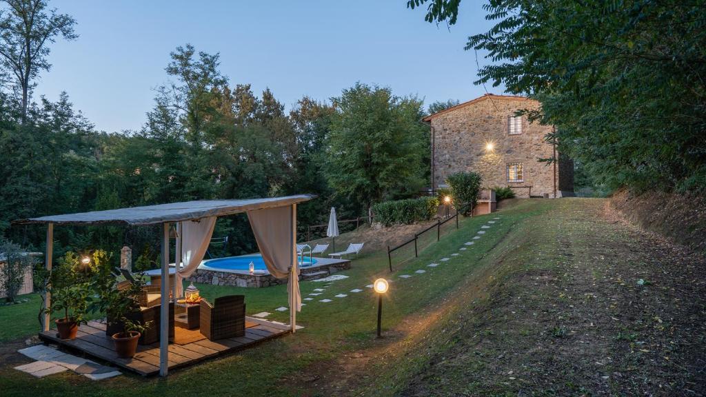 A garden outside Ai Due Cuori 4, Emma Villas