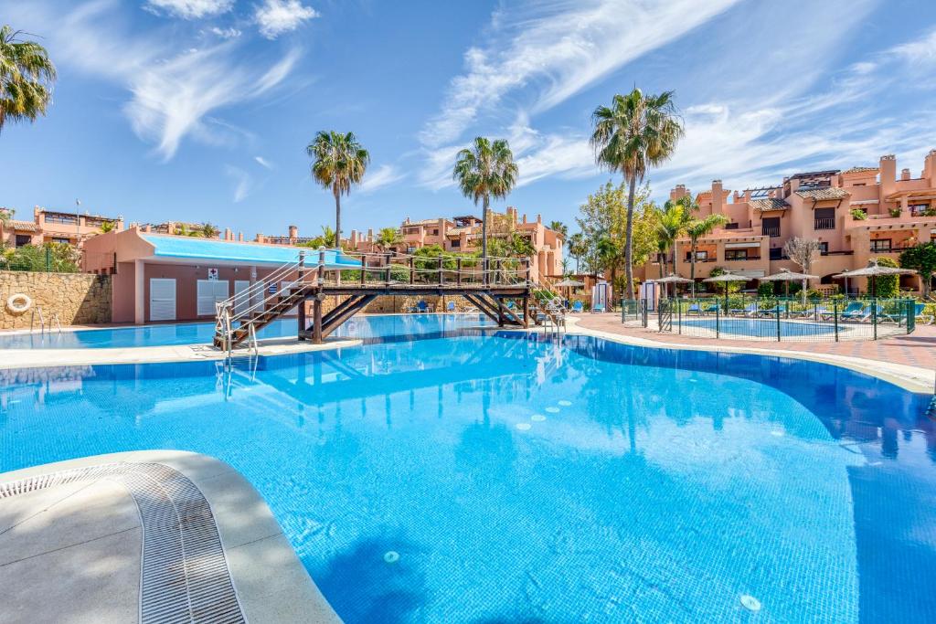 Deluxe relax apartment with pool, Estepona (updated prices 2024)