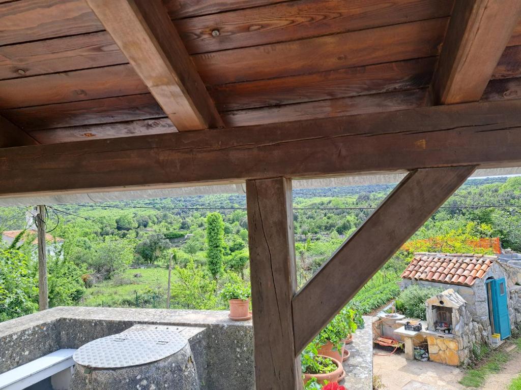 Balkón nebo terasa v ubytování Holiday Home Pernat
