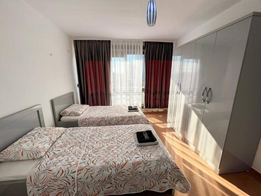 Scanderbeg Square 2BR APT - Image 9