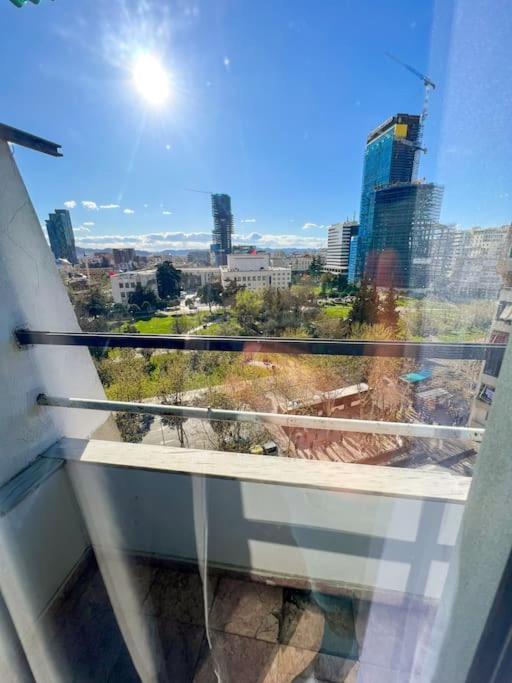 Balcó o terrassa a Scanderbeg Square 2BR APT