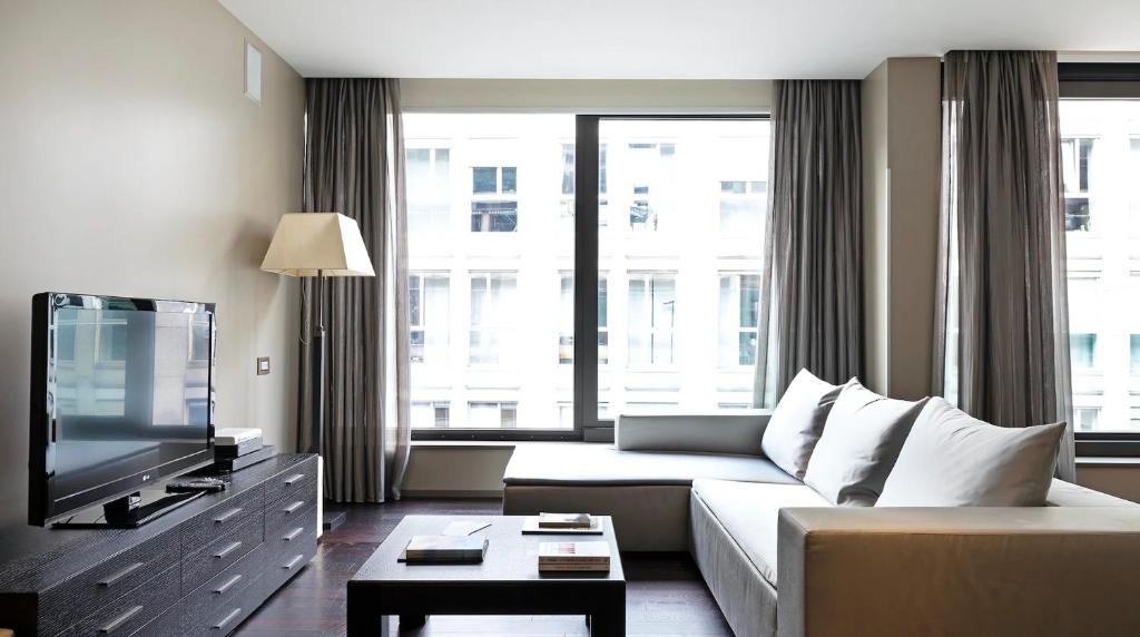 Allegroitalia San Pietro All'Orto 6 - Two-Bedroom Apartment