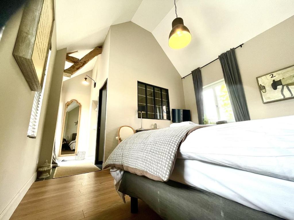 Le Paddock - Chambres et table d'hôtes - Double Room With Extra Bed