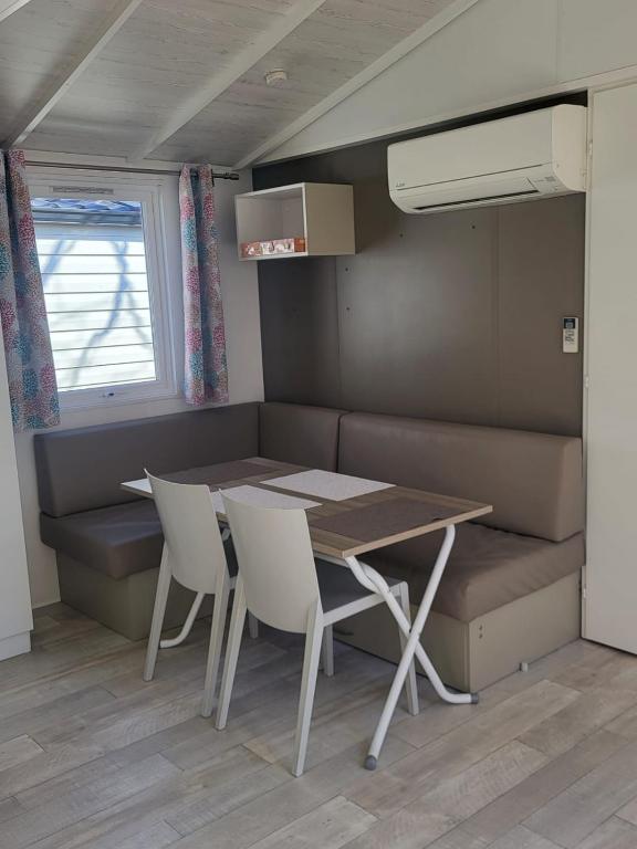 Posezení v ubytování Mobil home Camping La Marine