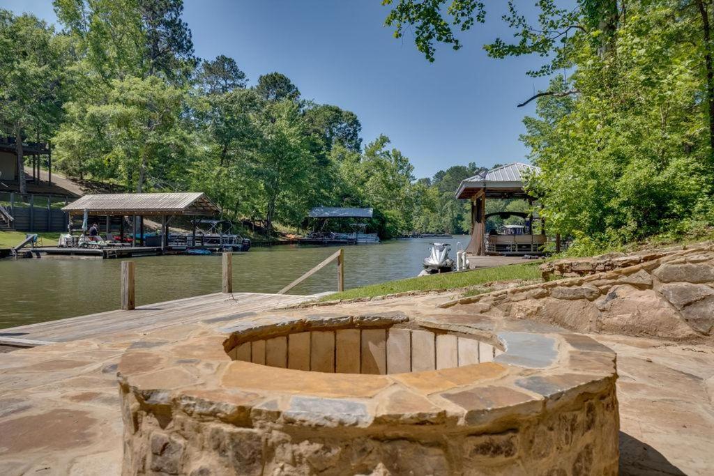 Lakeside Lodge on Lake Martin, Dadeville (updated prices 2024)