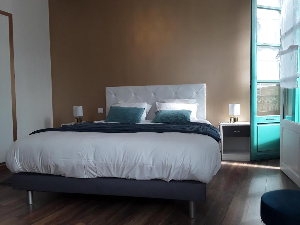 Madelon IV - Standard Double Room