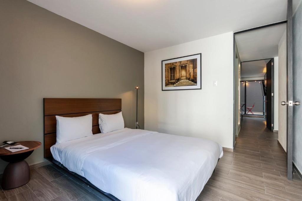 Parque España 21 by Wynwood House - Two-Bedroom Apartment With Terrace