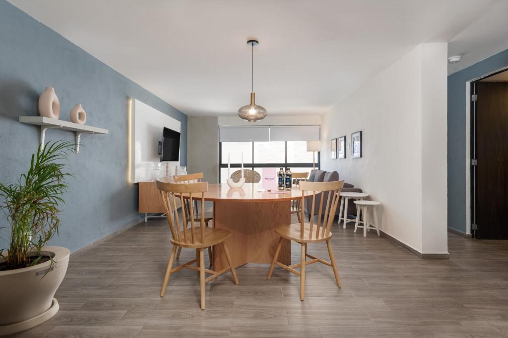 Parque España 21 by Wynwood House - Two-Bedroom Apartment