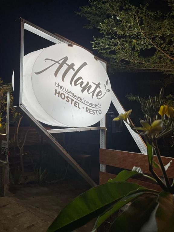 Certifikát, hodnocení, plakát nebo jiný dokument vystavený v ubytování Atlante Hostel