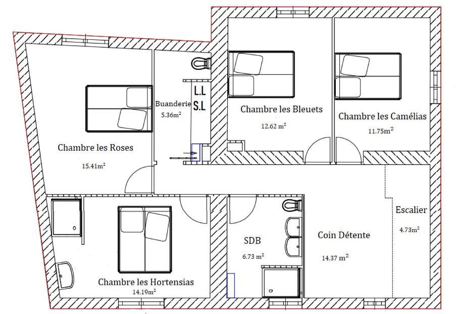 two views of a house with drawings of the floor at Gîte de charme pour 10 personnes in Camélas