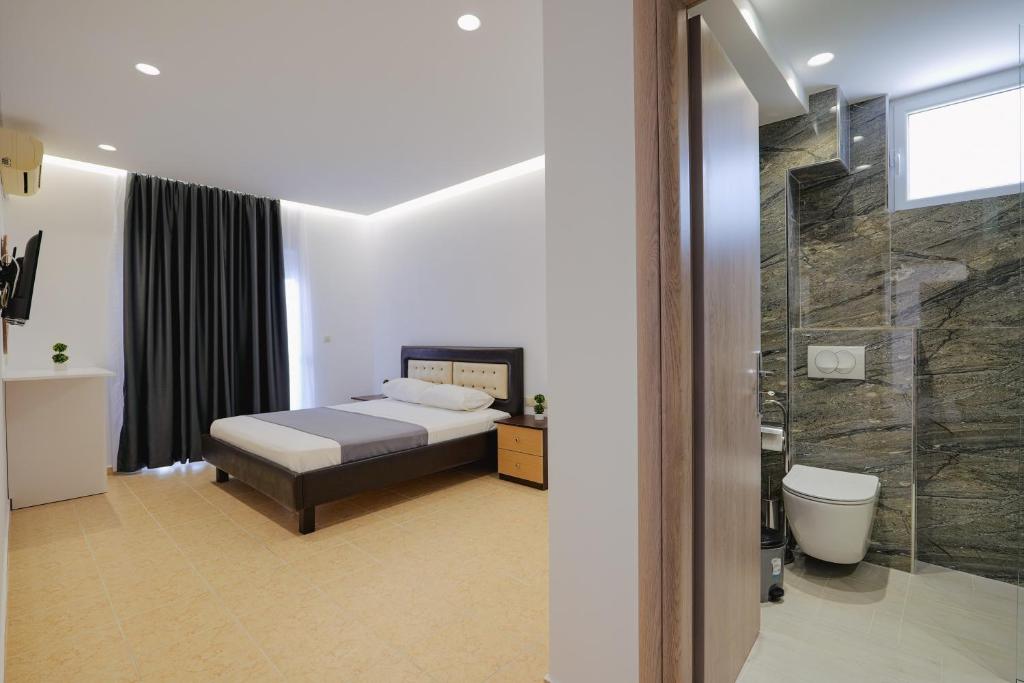 Apartments & Hotel Eleanna - Image 3