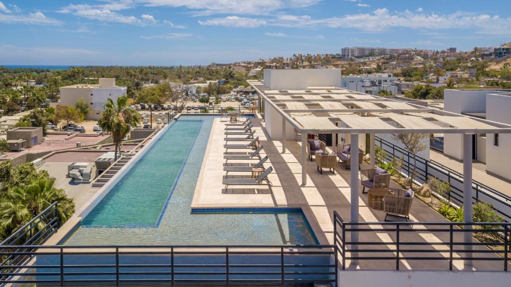 an overhead view of a swimming pool on top of a building at Lumina at Cardinal San José del Cabo in San José del Cabo