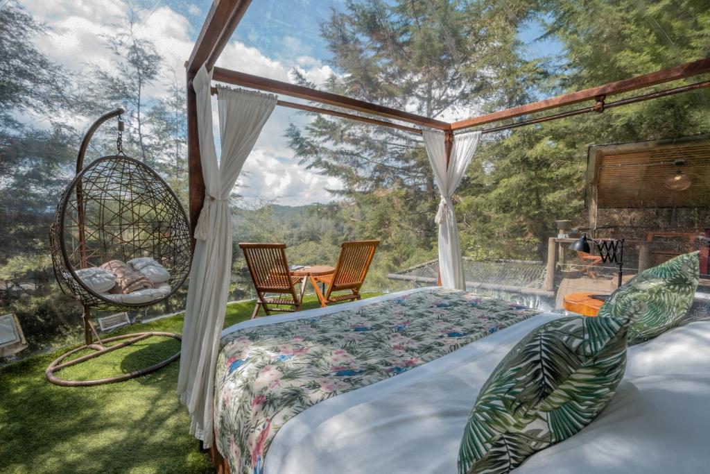 Zahrada ubytování BubbleSky Glamping 40 min from Medellin