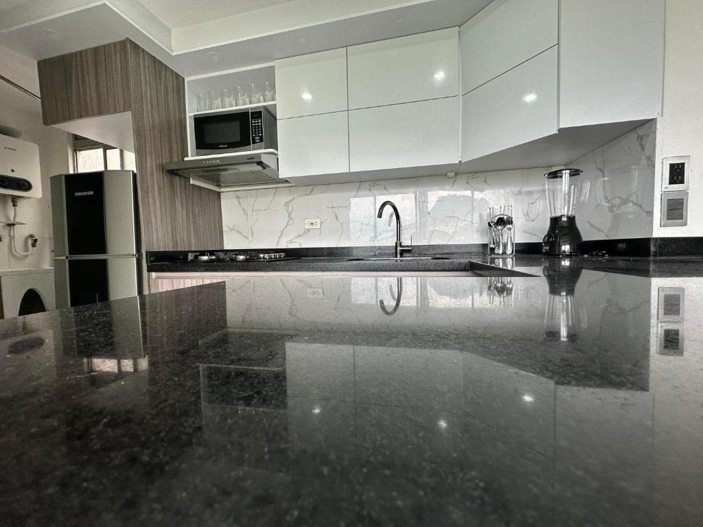 Moderno apartamento con vista a las montañas - Housity