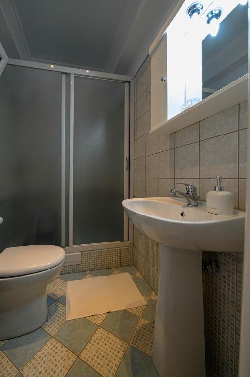 Koupelna v ubytování Marine Luxury Apartment Kalamata