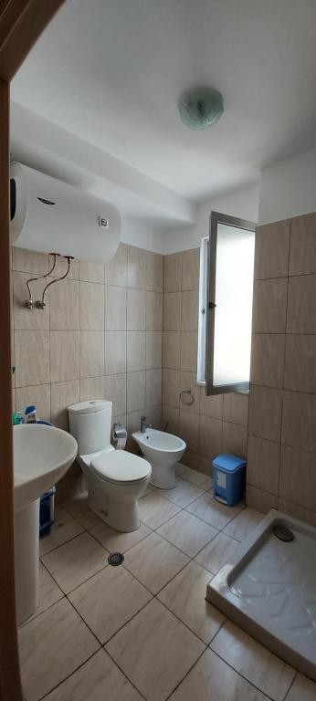 Family Residence - Imazhi 3