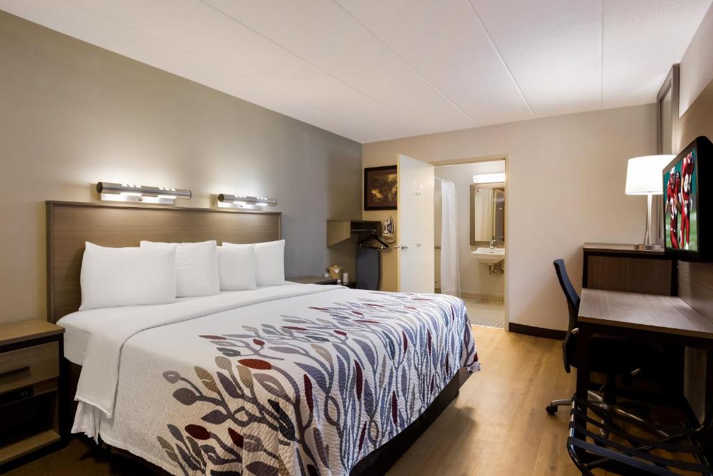 Red Roof Inn Wilkes-Barre Arena - Superior King Room Disability Toegang Rookvrij