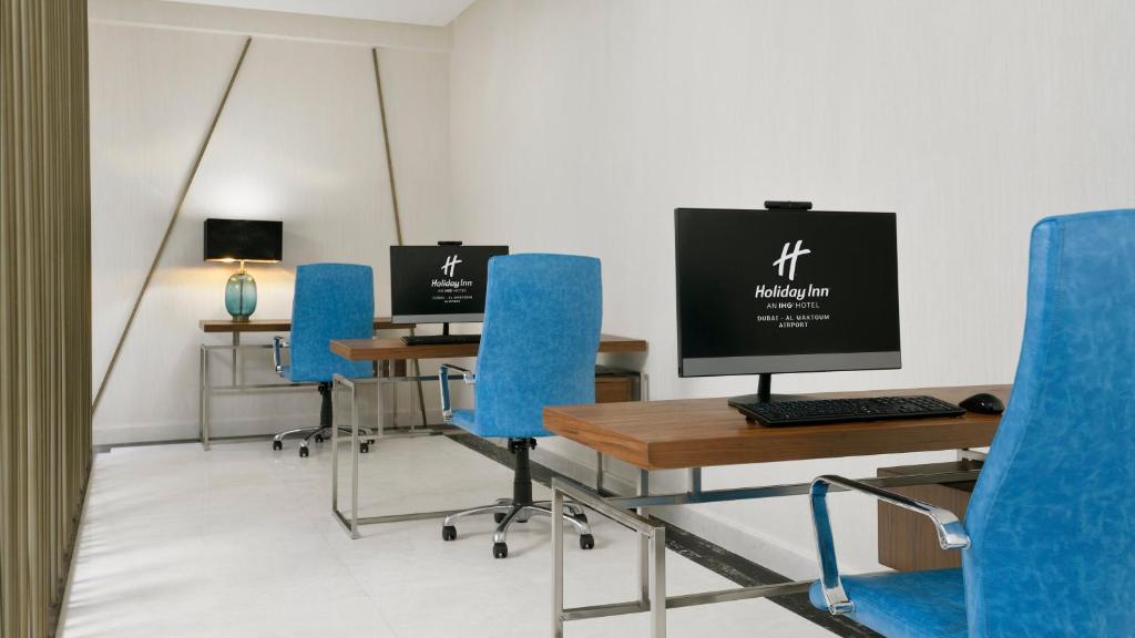 Holiday Inn Dubai Al-Maktoum Airport by IHG - Resim 41