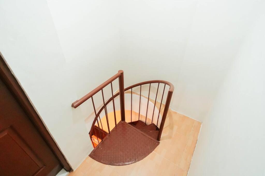 Fotografie z fotogalerie ubytování Cozy BNB - Unit L v destinaci Batangas