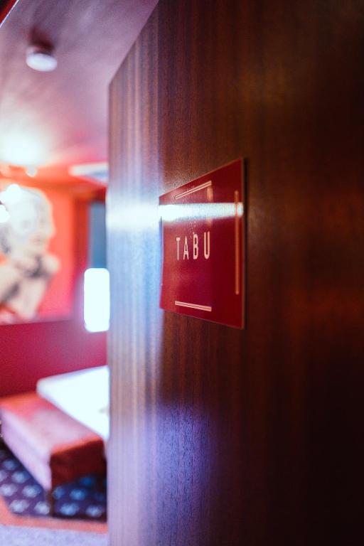 Postel nebo postele na pokoji v ubytování Design Hotel Euskirchen