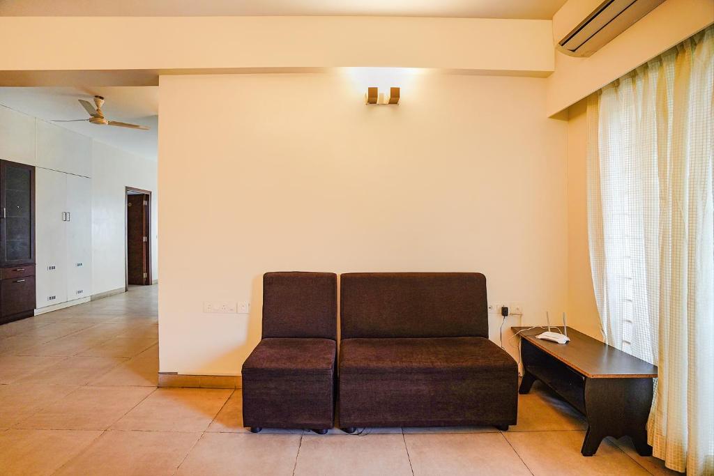 Posezení v ubytování FabHotel Home Tree Service Apartment - Nr Anna Tower