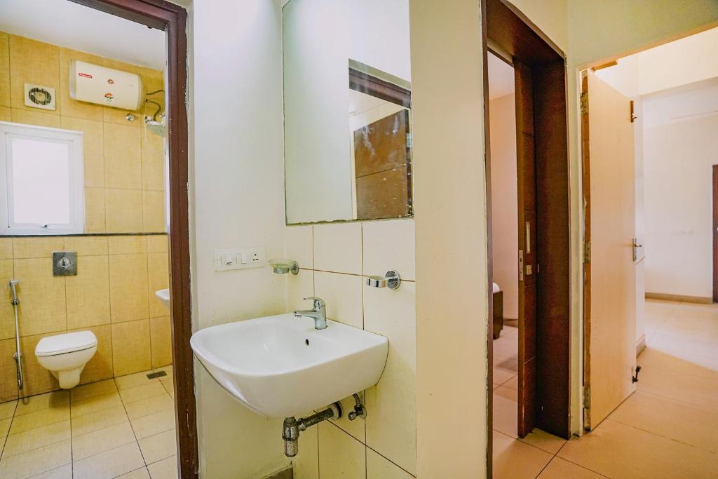 Koupelna v ubytování FabHotel Home Tree Service Apartment - Nr Anna Tower