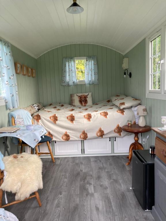 Bells Meadow Shepherds Hut - 大篷车