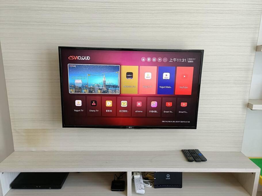 TV a/nebo společenská místnost v ubytování Afiniti Residensi Legoland Medini