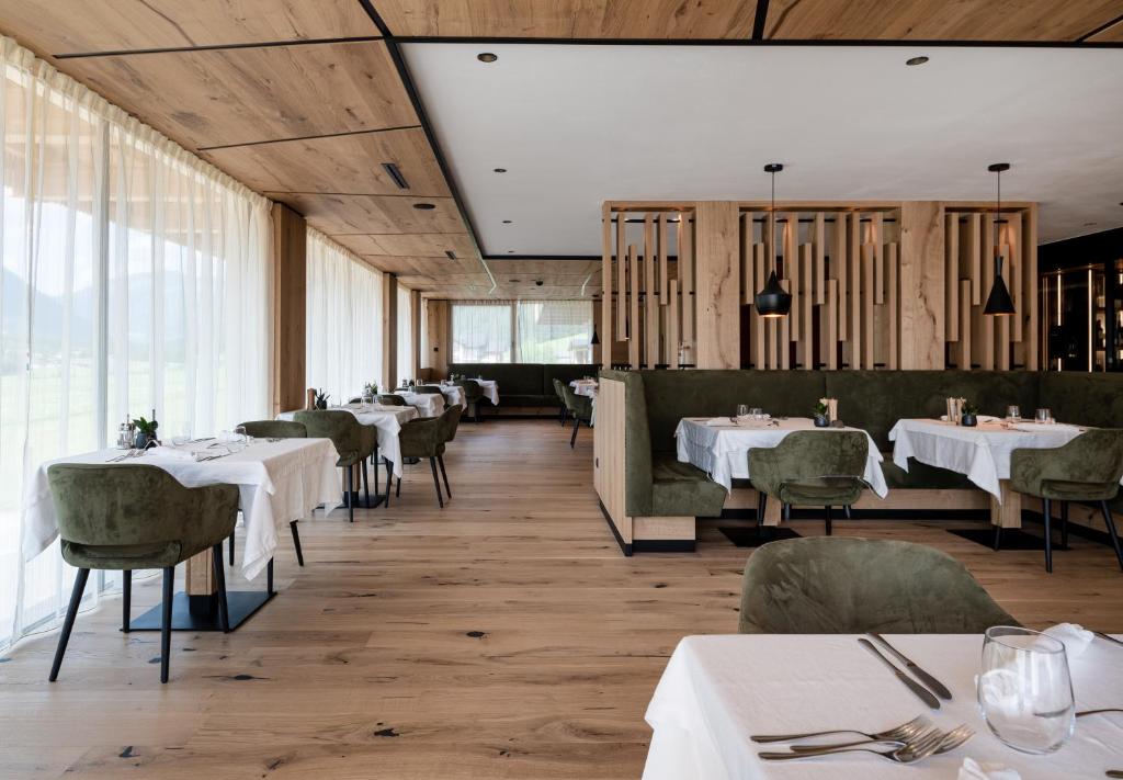 Restaurace v ubytování Alpine Nature Hotel Stoll