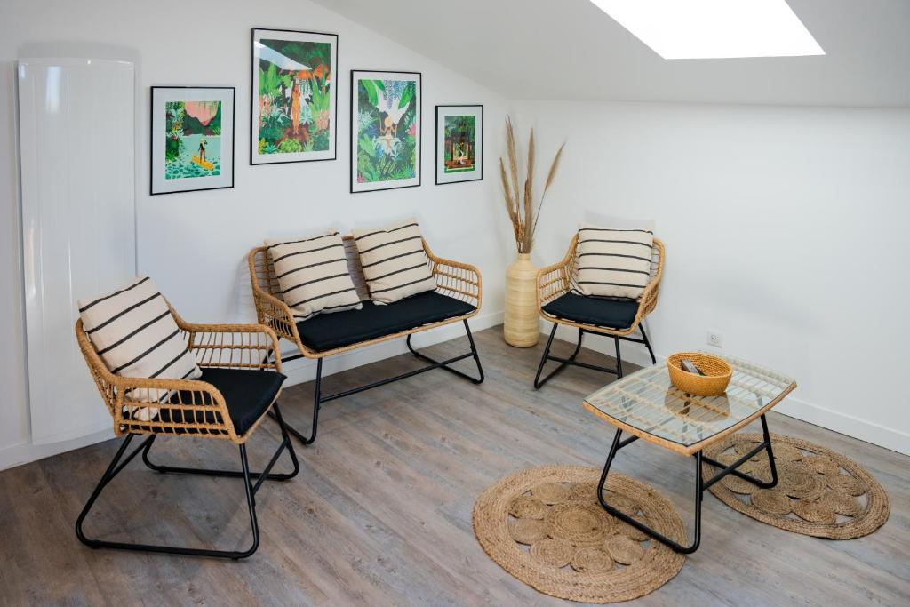 Posedenie v ubytovaní Saint-Gilles-Croix-de-Vie, Charmant appartement 4pers 'O MERCADO'