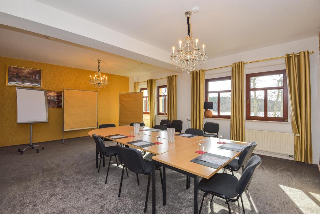 Ärikülastajate ala ja/või konverentsiruum majutusasutuses Riverdam Boutique Hotel