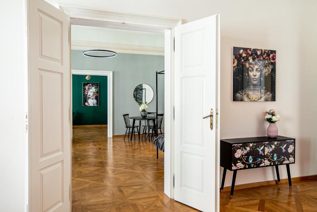 Fotografie z fotogalerie ubytování New Stylish 3 Suites Bedrooms Apt in Mala Strana - N2nd v Praze