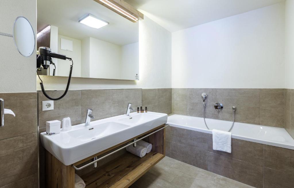 AvenidA Mountain Lodges Saalbach - 17