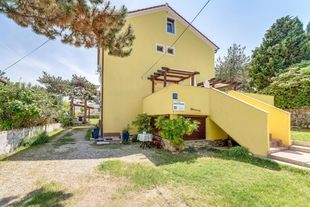 Apartments with parking space Baska, Krk - 11933